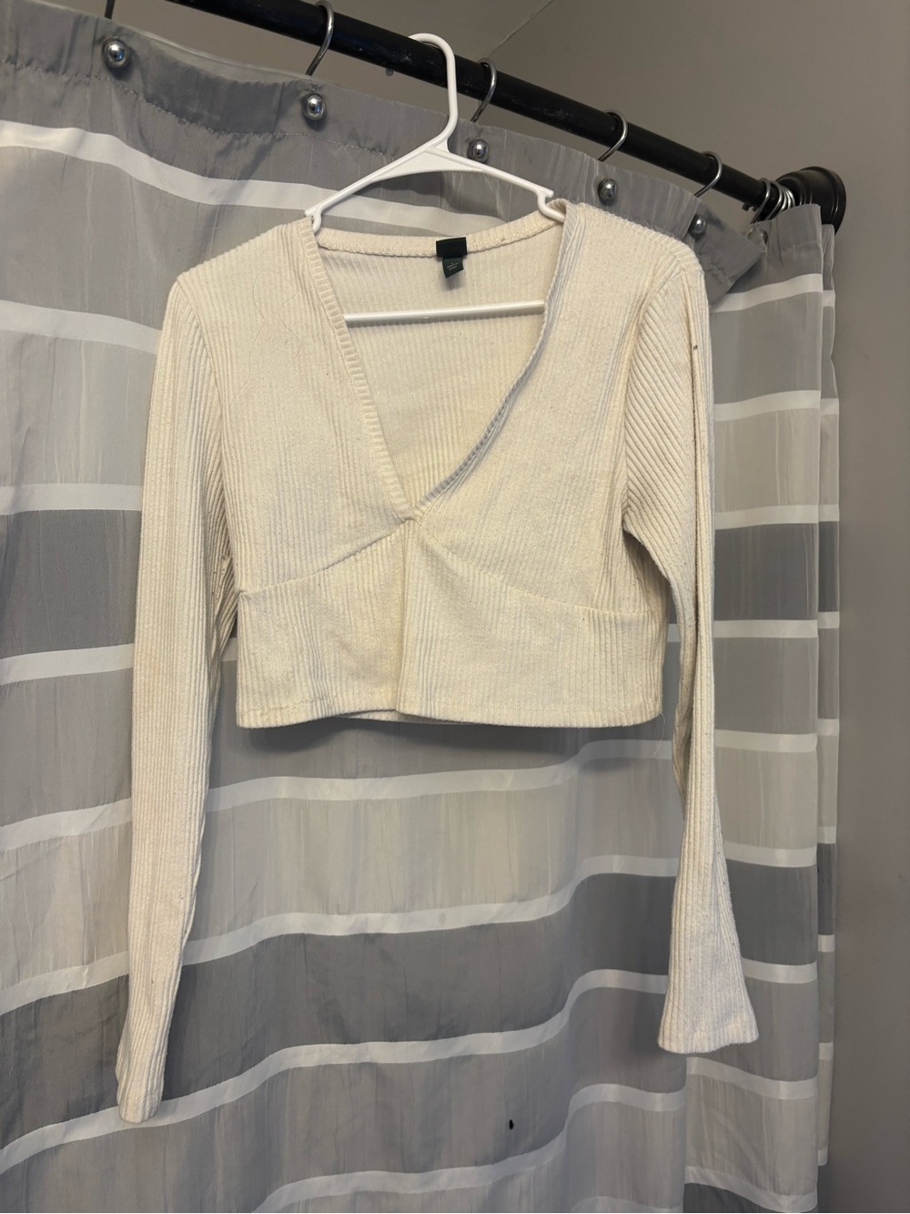 wild fable Cream Ribbed V-Neck Cropped Long Sleeve Top